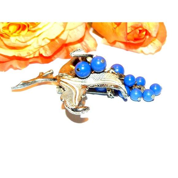Blue Grape Cluster Brooch, Cluster Brooch, Grape Brooch, Blue Bead Brooch - Picture 1 of 7
